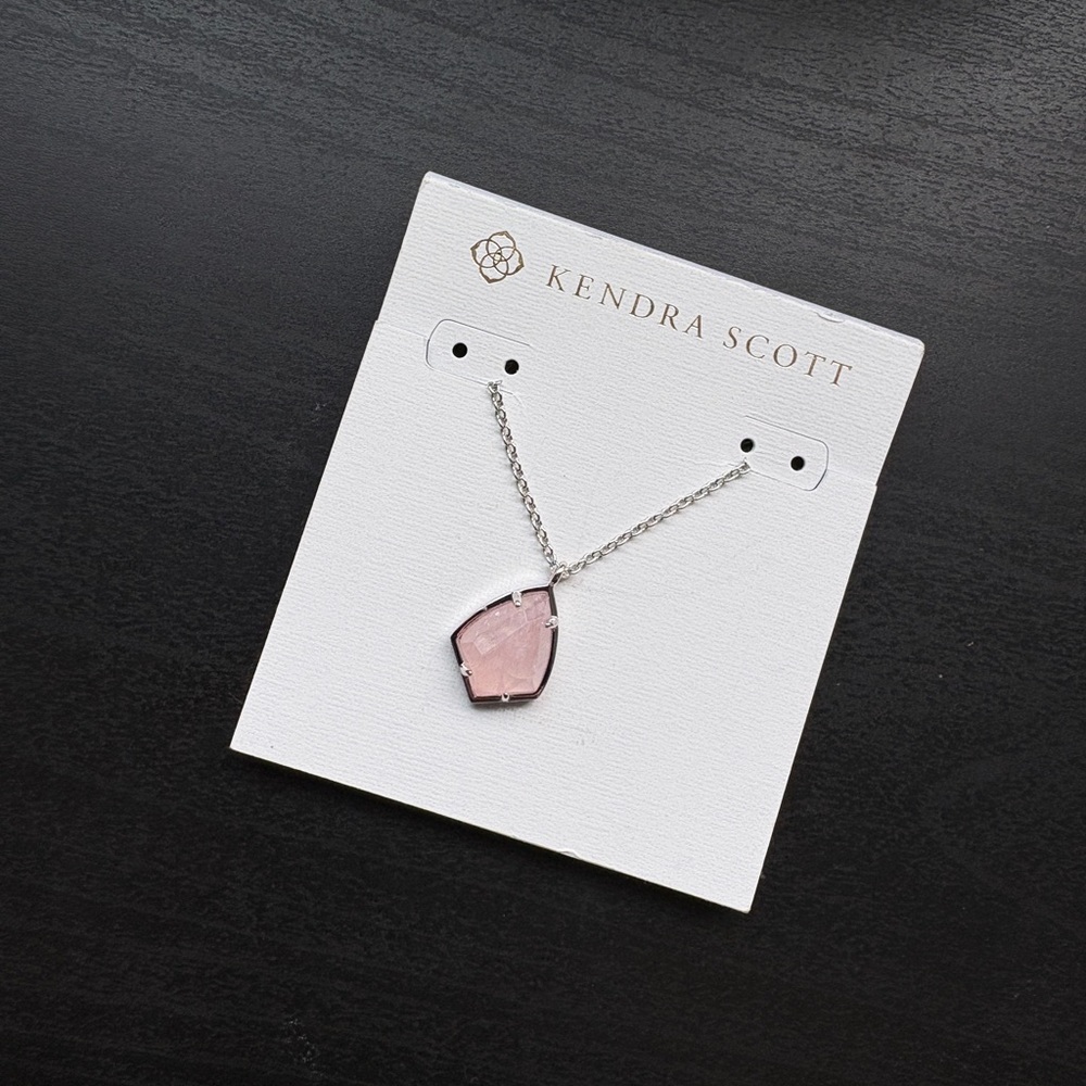 NWT Kendra Scott Pink Pendant Cory Necklace